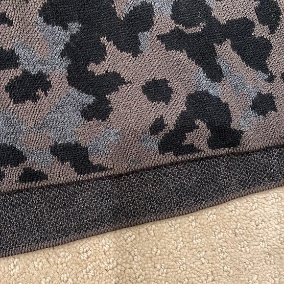 Anthropologie Cheetah Hooded Sweater - Picture 5 of 6